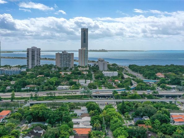 101 SW 25th Rd, Miami FL 33129