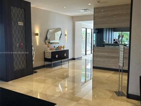 20515 E Country Club Dr 1042, Aventura FL 33180