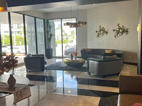 20515 E Country Club Dr 1042, Aventura FL 33180