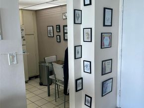 20515 E Country Club Dr 1042, Aventura FL 33180