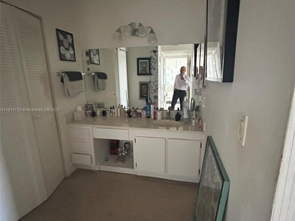 20515 E Country Club Dr 1042, Aventura FL 33180