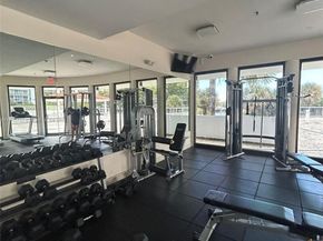 20515 E Country Club Dr 1042, Aventura FL 33180