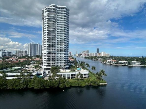 20515 E Country Club Dr 1042, Aventura FL 33180