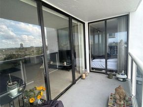 20515 E Country Club Dr 1042, Aventura FL 33180