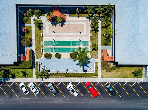 1050 Atlantic Shores Blvd 210, Hallandale Beach FL 33009