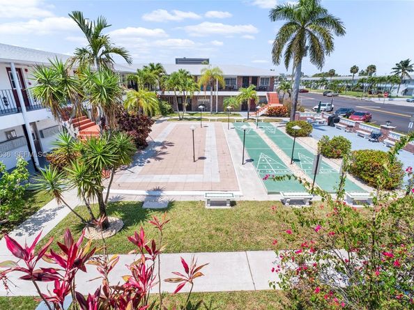 1050 Atlantic Shores Blvd 210, Hallandale Beach FL 33009