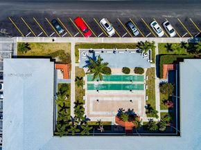 1050 Atlantic Shores Blvd 210, Hallandale Beach FL 33009