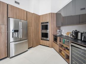 1441 E Lacosta Dr E, Pembroke Pines FL 33027