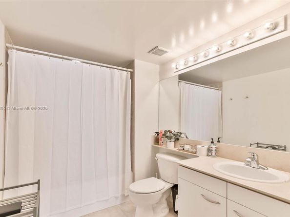 2080 S Ocean Dr 506, Hallandale Beach FL 33009