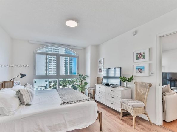 2080 S Ocean Dr 506, Hallandale Beach FL 33009