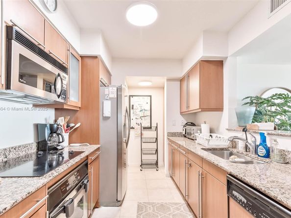 2080 S Ocean Dr 506, Hallandale Beach FL 33009