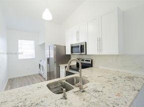 6725 NW 192nd Ln 0, Hialeah FL 33015