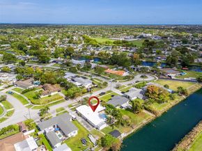 9990 Broad Channel Dr, Cutler Bay FL 33157