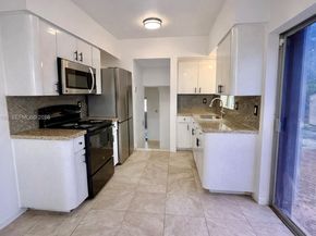 640 NW 16th St, Pompano Beach FL 33060