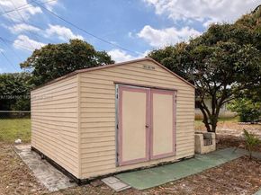 640 NW 16th St, Pompano Beach FL 33060