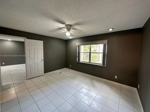 3280 Spanish Moss Ter 213, Lauderhill FL 33319