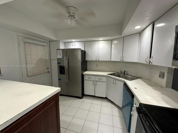 3280 Spanish Moss Ter 213, Lauderhill FL 33319
