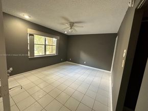3280 Spanish Moss Ter 213, Lauderhill FL 33319