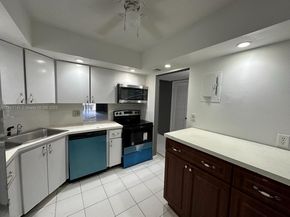 3280 Spanish Moss Ter 213, Lauderhill FL 33319