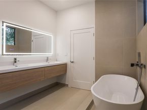 5802 NW 5th Av, Miami FL 33127