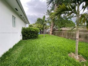 3025 NW 23 Ave, Miami FL 33142
