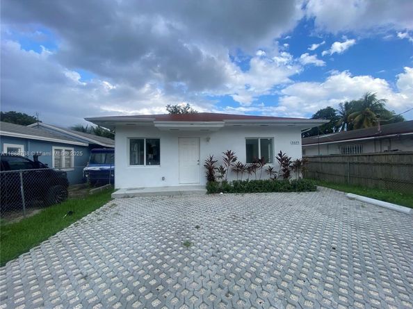 3025 NW 23 Ave, Miami FL 33142