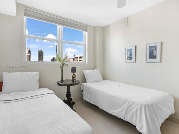 200 Ocean Dr 5D, Miami Beach FL 33139