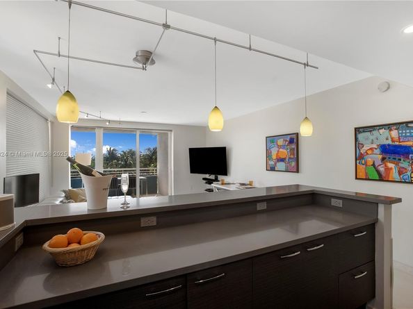 200 Ocean Dr 5D, Miami Beach FL 33139