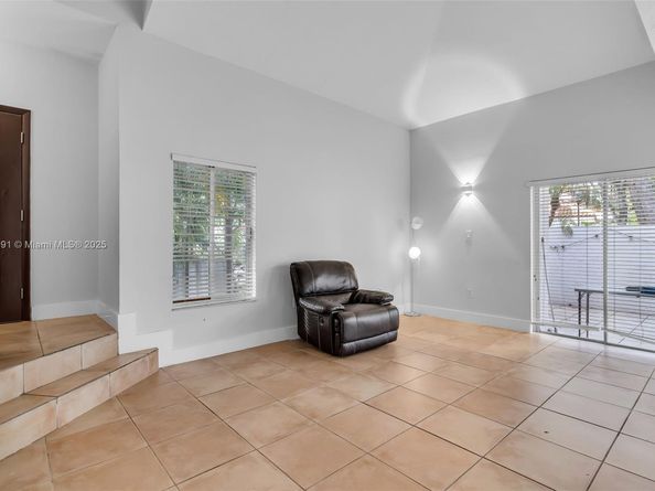 10930 SW 75th St, Miami FL 33173