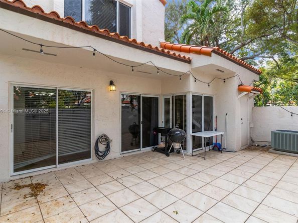 10930 SW 75th St, Miami FL 33173