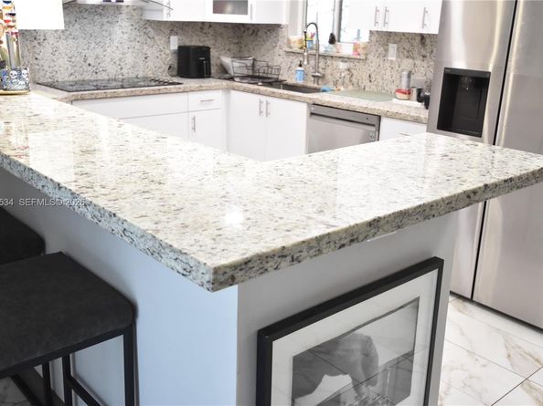 630 N 66th Ave, Hollywood FL 33024