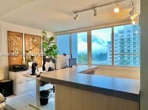 5005 Collins Ave 518, Miami Beach FL 33140