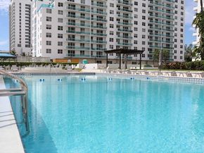 5005 Collins Ave 518, Miami Beach FL 33140