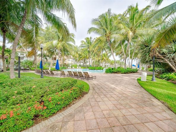2962 NW 124th Way, Sunrise FL 33323