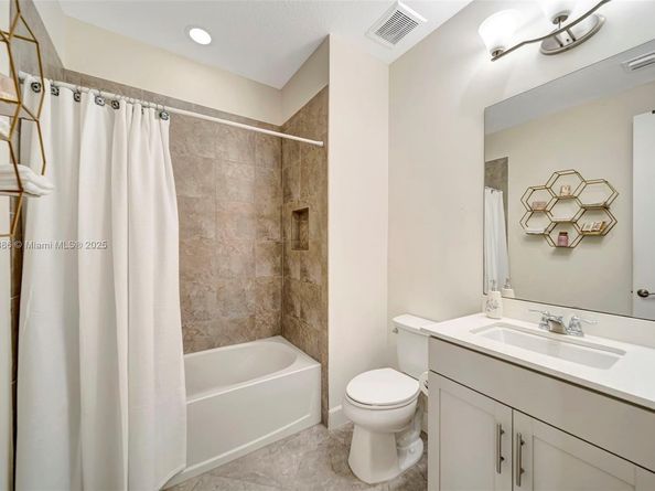 2962 NW 124th Way, Sunrise FL 33323