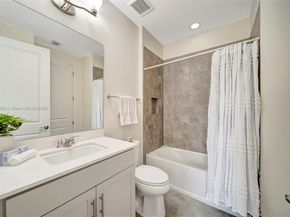 2962 NW 124th Way, Sunrise FL 33323