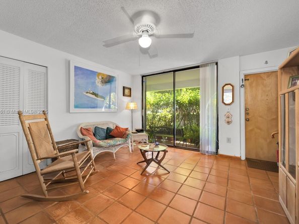 265 Grapetree Dr 110, Key Biscayne FL 33149
