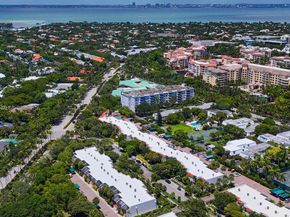 265 Grapetree Dr 110, Key Biscayne FL 33149