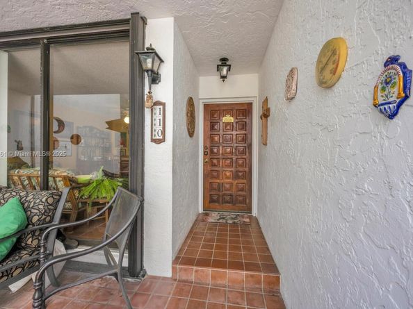 265 Grapetree Dr 110, Key Biscayne FL 33149