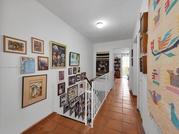 265 Grapetree Dr 110, Key Biscayne FL 33149