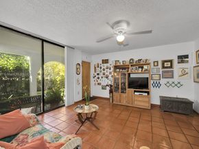 265 Grapetree Dr 110, Key Biscayne FL 33149