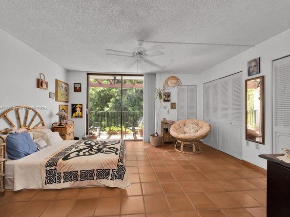 265 Grapetree Dr 110, Key Biscayne FL 33149