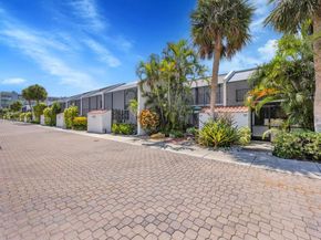 265 Grapetree Dr 110, Key Biscayne FL 33149