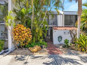 265 Grapetree Dr 110, Key Biscayne FL 33149