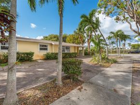 8670 SW 27th Ln, Miami FL 33155