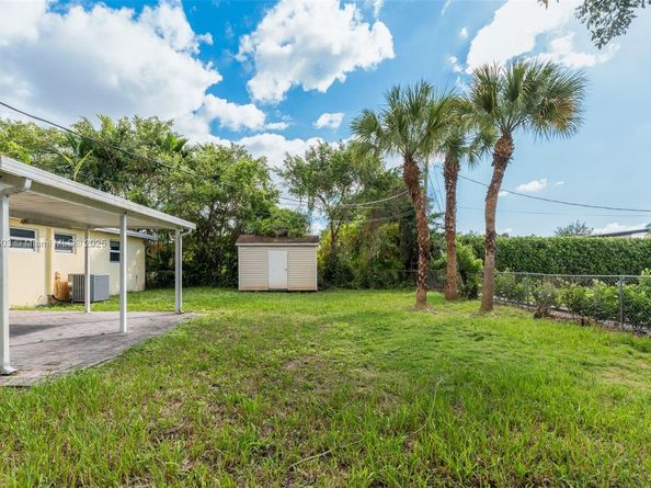 8670 SW 27th Ln, Miami FL 33155