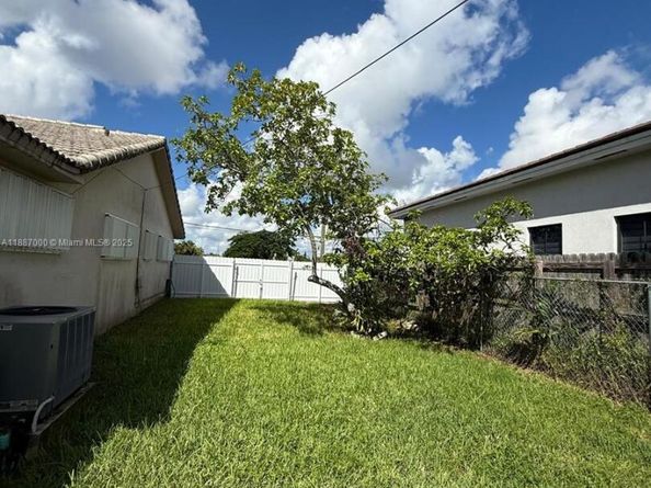 3781 SW 97th Ave, Miami FL 33165