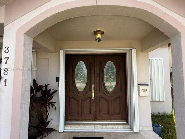 3781 SW 97th Ave, Miami FL 33165