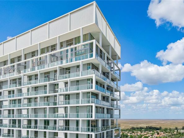 2000 Metropica Way 2010, Sunrise FL 33323