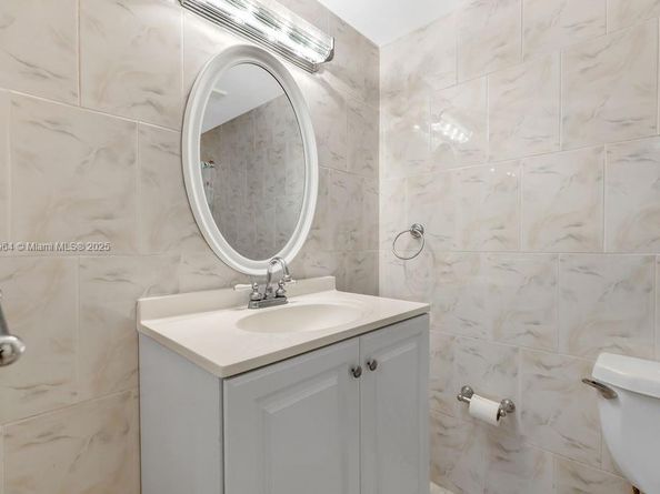 2625 Collins Ave 702, Miami Beach FL 33140